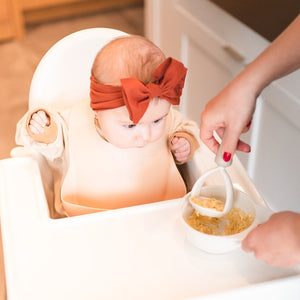 https://www.littoesusa.com/cdn/shop/products/babylooksatmashedfoodinmasherbowlwhilemomholdsfoodmasher_300x300.jpg?v=1640651254